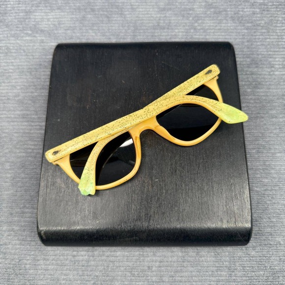 Vintage Cosmetan C14-48 Yellow Speckled Cat Eye Sunglasses Mid Century Modern main image 4